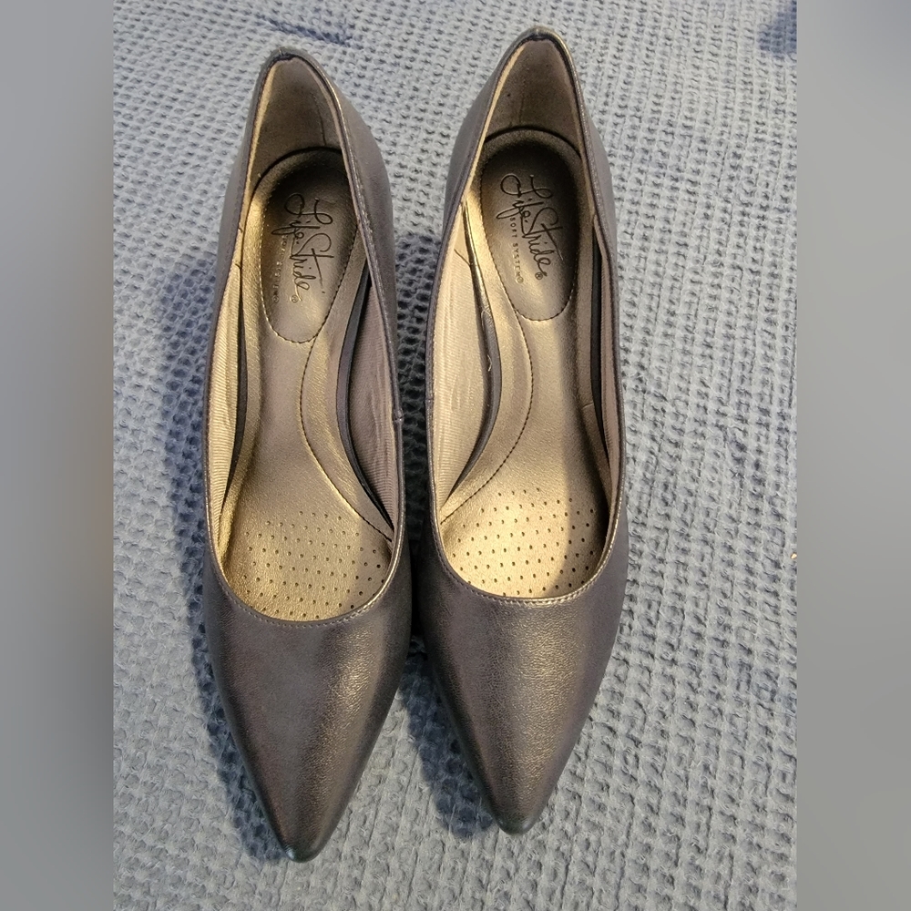 New Navy Life Stride Heels